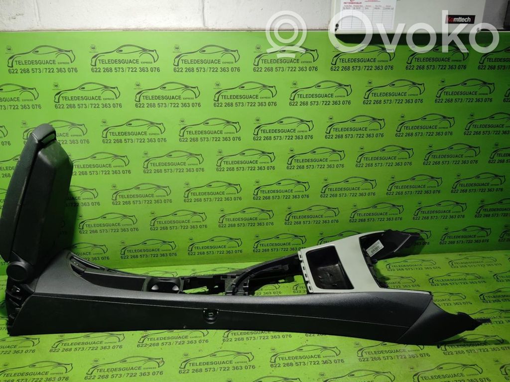 BMW 1 E81 E87 Rear seat armrest 
