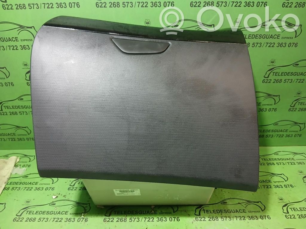 Renault Captur Glove box 