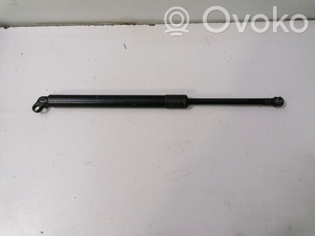 BMW 5 E39 Tailgate/trunk strut/damper 
