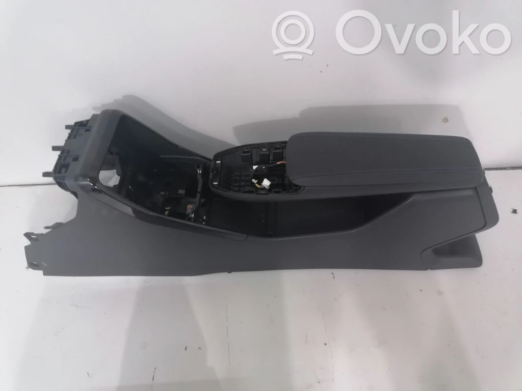 BMW 2 Active Tourer U06 Centrinė konsolė 