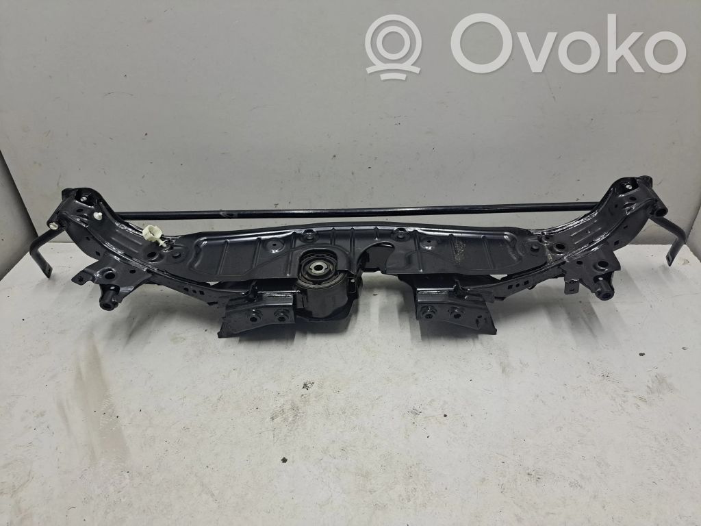 BMW X1 U11 Galinis traversas 