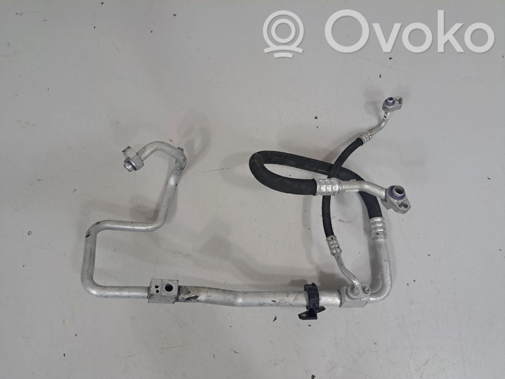 BMW iX Tubo flessibile aria condizionata (A/C) 