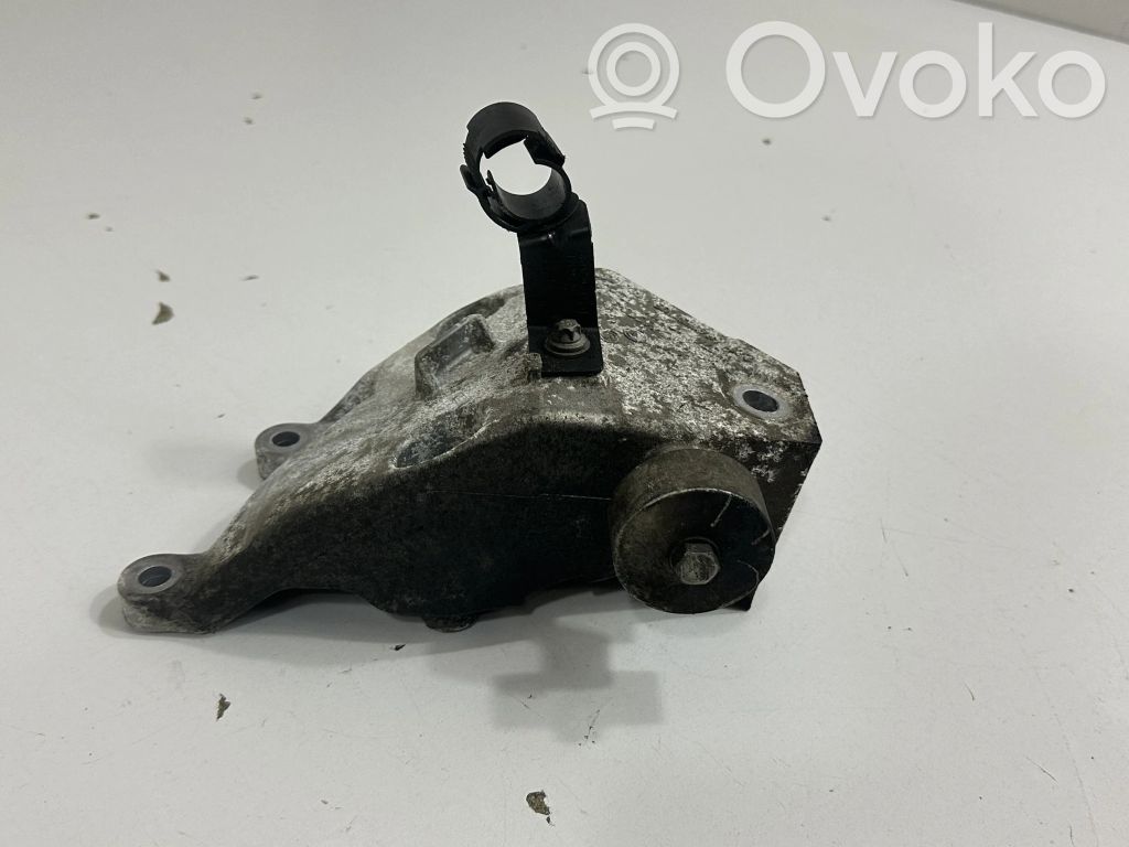 BMW 7 G11 G12 Engine mounting bracket 