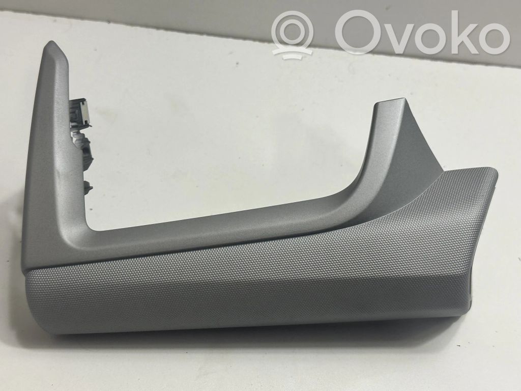 BMW X1 U11 Kita panelės detalė 