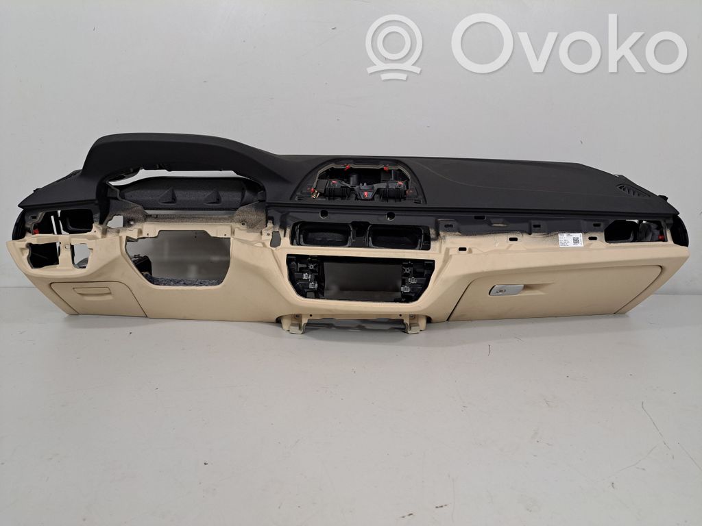 BMW 5 G30 G31 G38 Deska rozdzielcza 