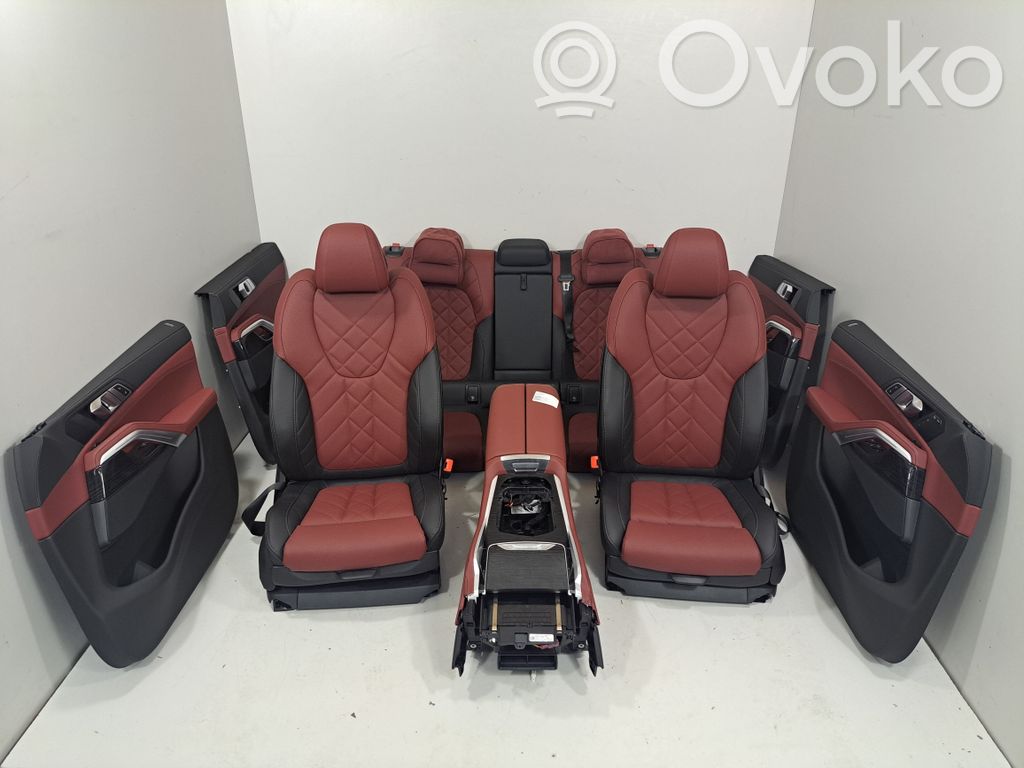 BMW X6 G06 Tapicerka / Komplet 