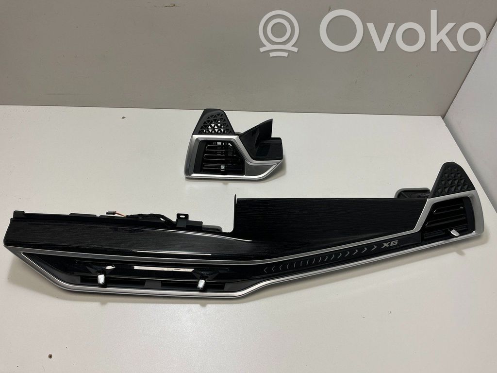 BMW X6 G06 Dysze / Kratki nawiewu deski rozdzielczej 