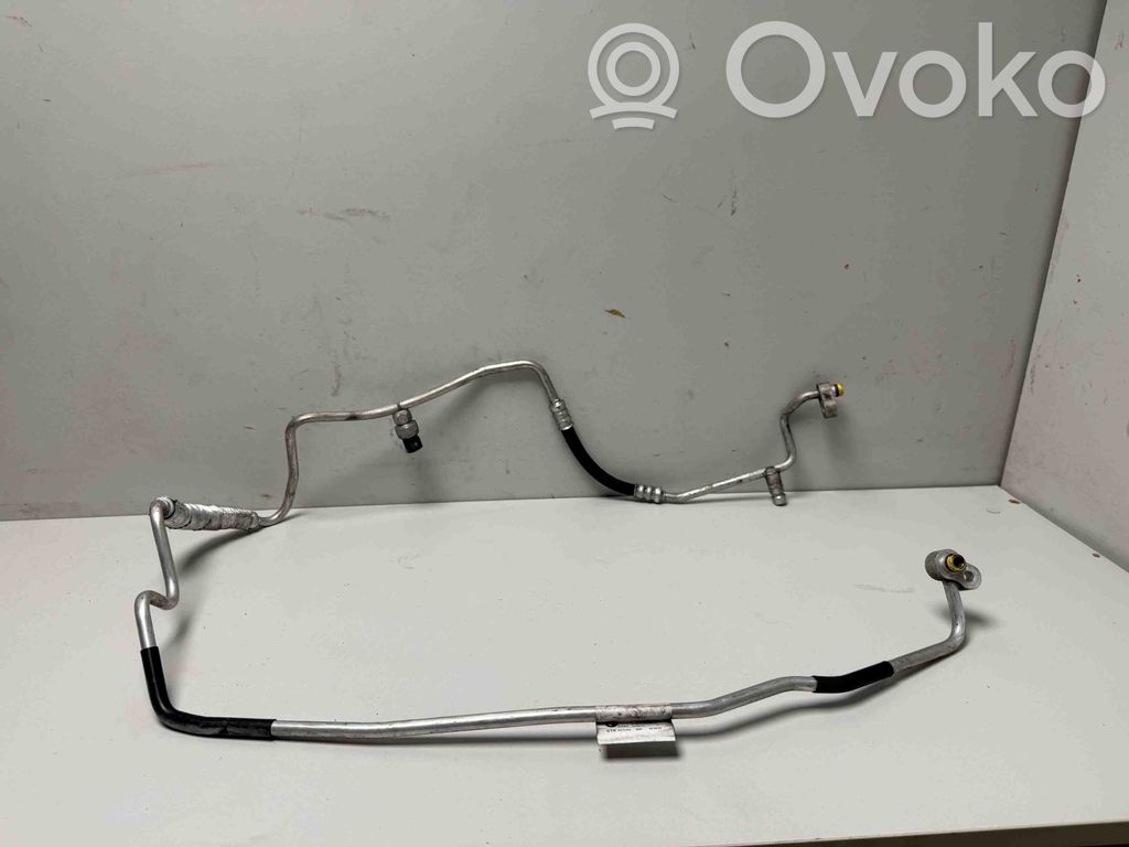 BMW M3 e92 Ilmastointilaitteen putki (A/C) 