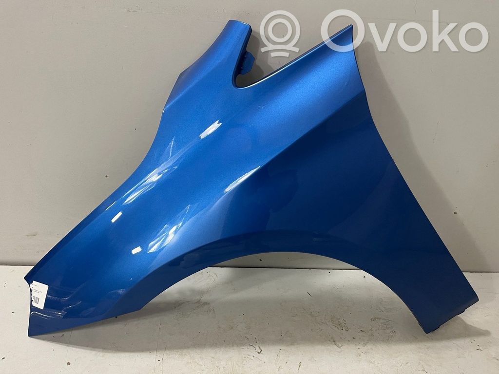 BMW 2 F46 Sparnas 