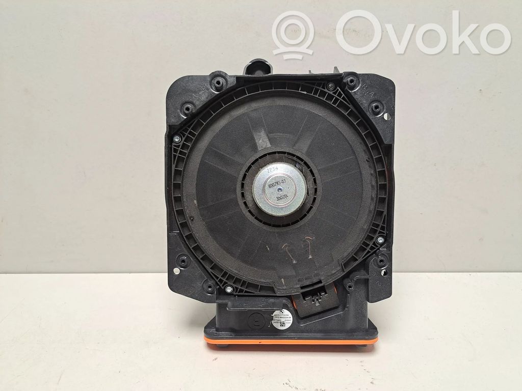 BMW X1 U11 Subwoofer 