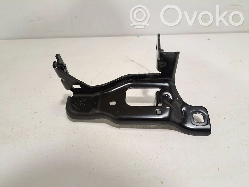 BMW 8 G16 Holder (bracket) 
