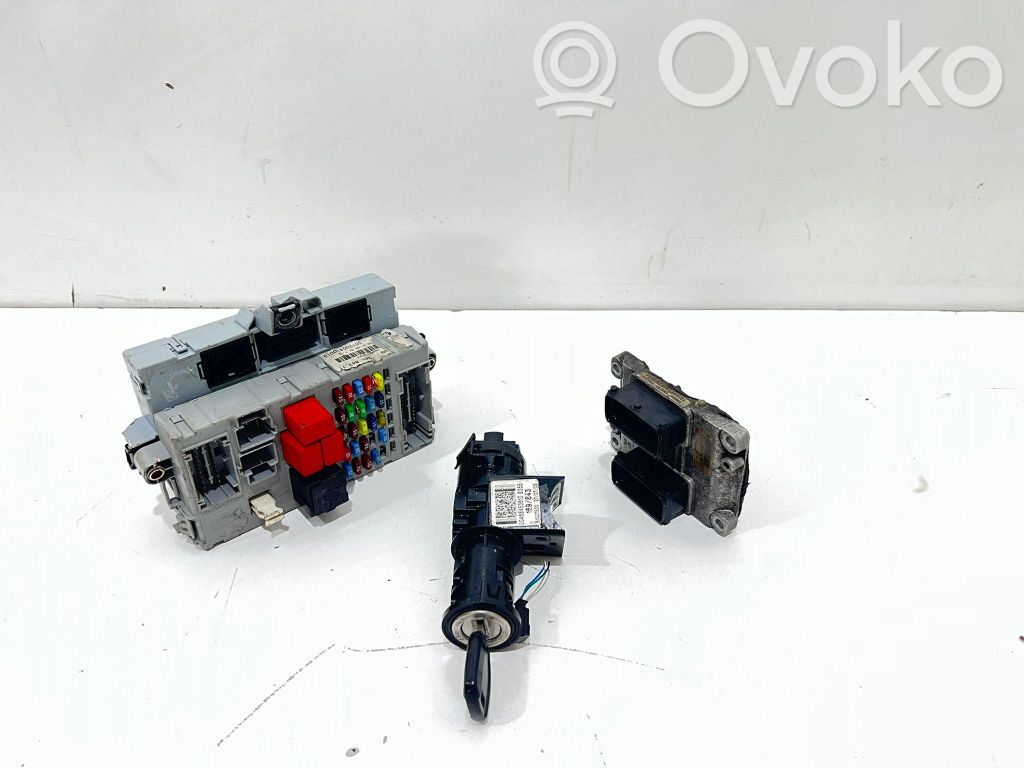 Lancia Ypsilon Komputer / Sterownik ECU i komplet kluczy 