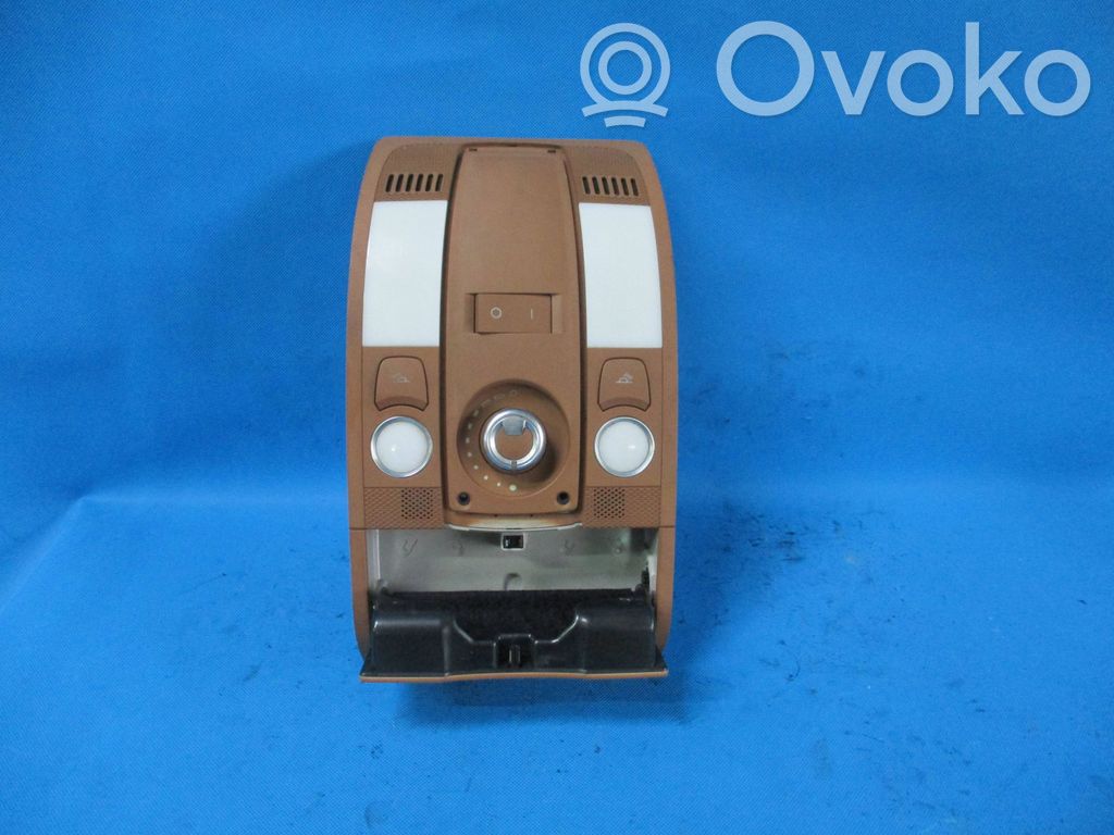 Audi A6 S6 C6 4F Front seat light 
