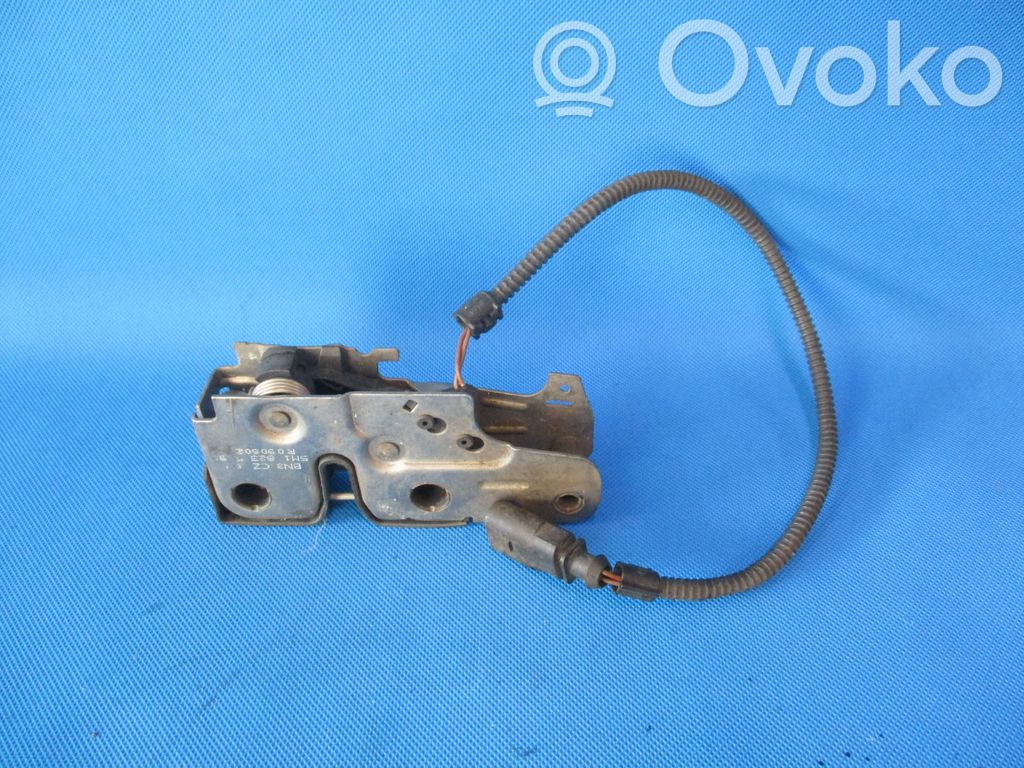 Volkswagen Golf VI Engine bonnet/hood lock/catch 