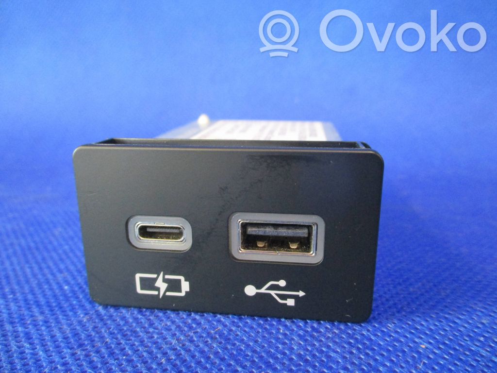 Lexus NX Enchufe conector USB 