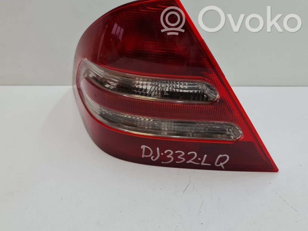 Mercedes-Benz C W203 Lampă spate în caroserie 