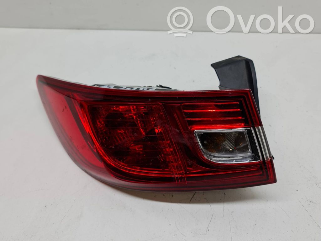 Renault Clio IV Luz trasera/de freno 