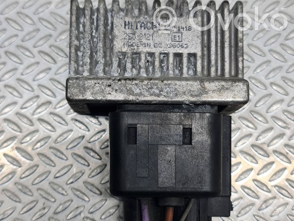 Renault Master III Przekaźnik / Modul układu ogrzewania wstępnego 