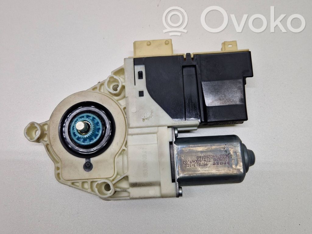 Citroen C5 Front door window regulator motor 
