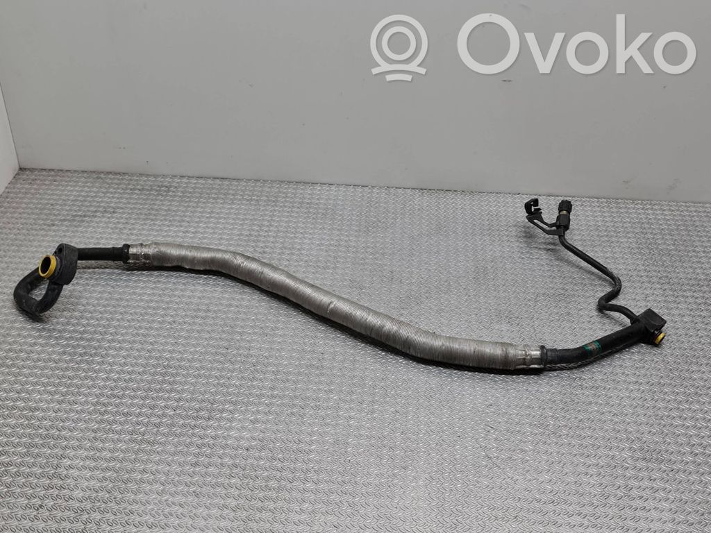 BMW 3 E46 Ilmastointilaitteen putki (A/C) 