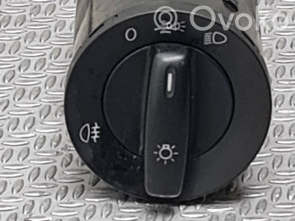 Volkswagen Touran I Light switch 