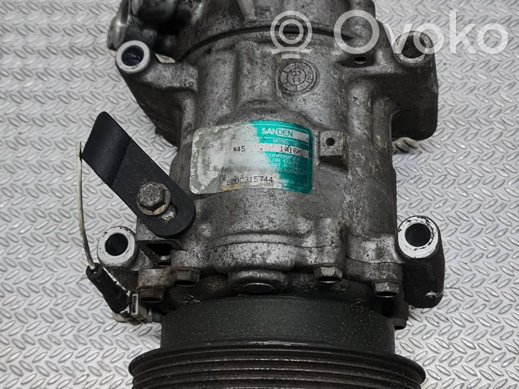 Ilmastointilaitteen kompressorin pumppu (A/C)   8200315744,2763000QAE,2763000QAL,7700273801,7701499969,8200600117,8200716562,8200866436,8200953358,8800315744