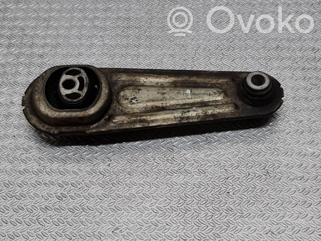 Engine mount bracket   112383665R,112387053R,11360BV000,8200014933,8200042453,8200427530,8200575641,8200780781