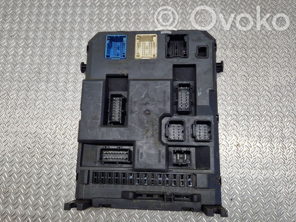 Peugeot 208 I Fuse box set 