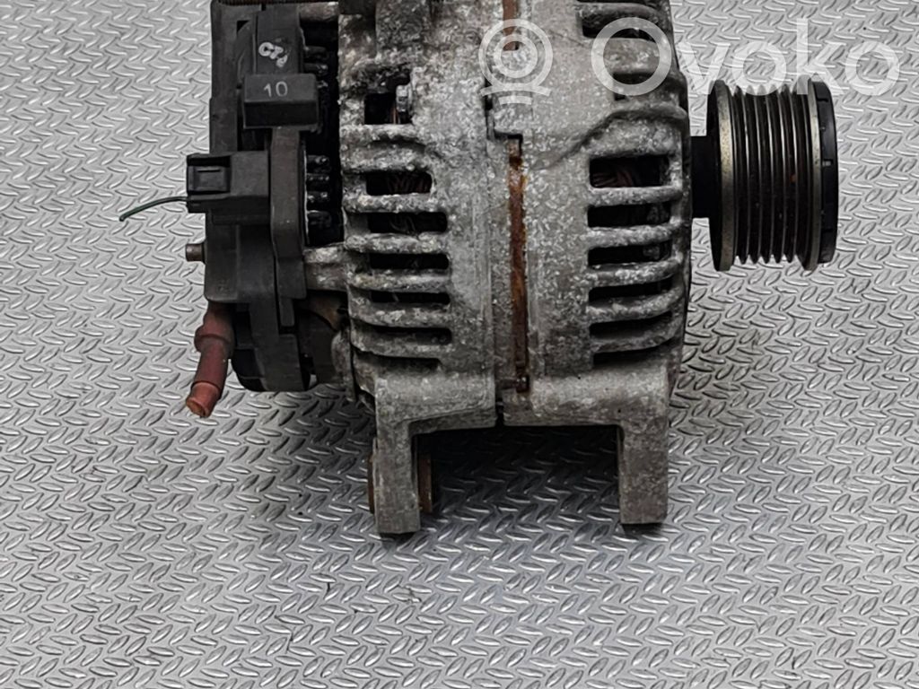 Renault Clio IV Generator/alternator 