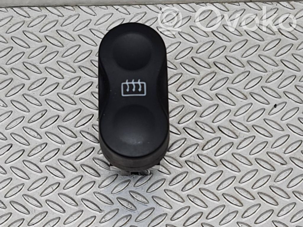 Dacia Sandero Windscreen/window heater switch 