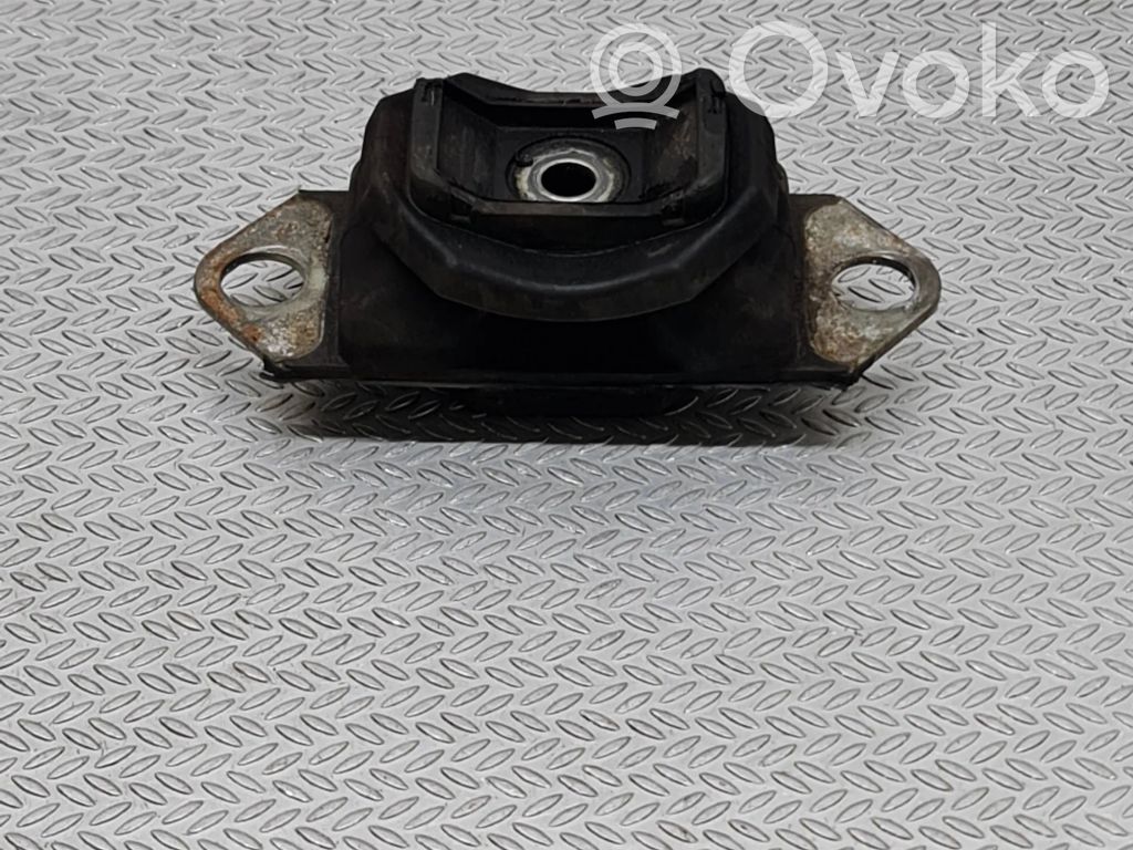 Nissan Qashqai Pagalvė pavarų dėžės 