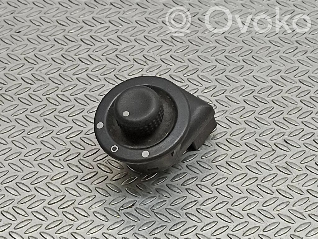 Renault Clio II Electric window control switch 
