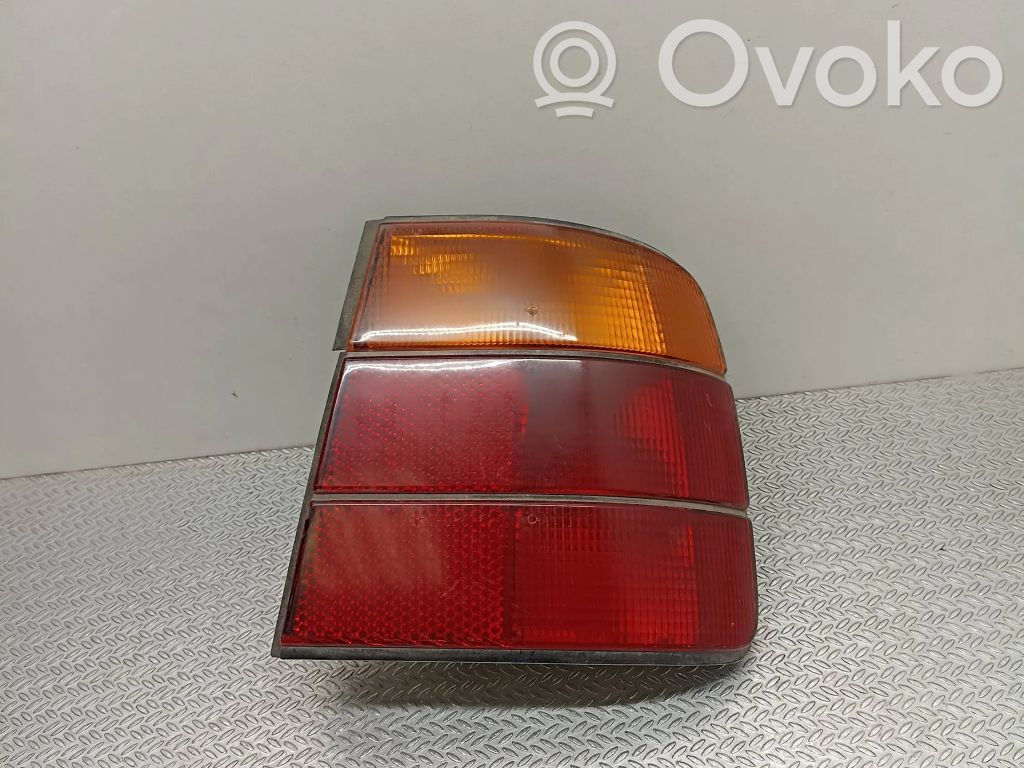 BMW 5 E34 Galinis žibintas kėbule 