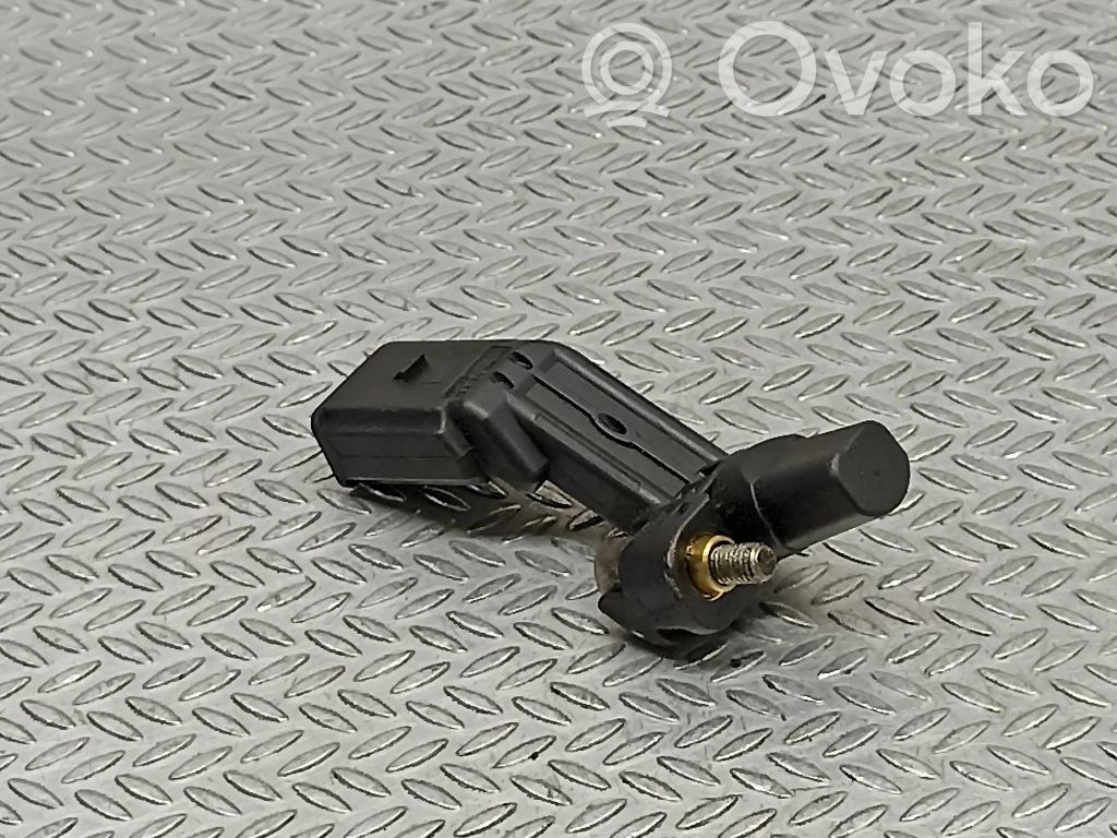 Volkswagen Golf V Czujnik położenia wału korbowego 