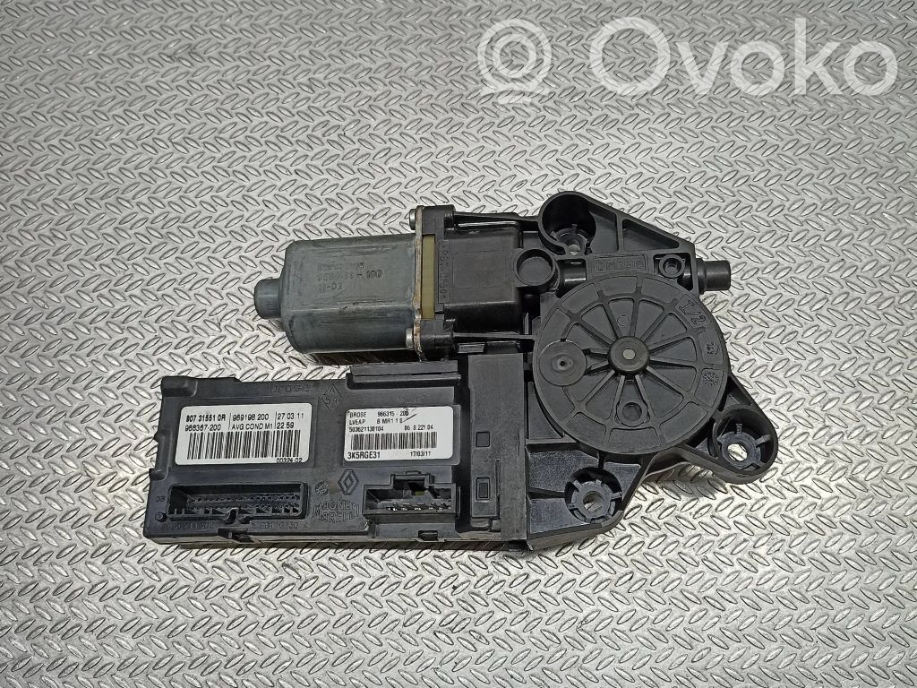 Renault Megane III Silnik regulatora szyby drzwi przednich 