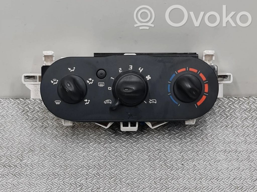 Renault Twingo II Climate control unit 