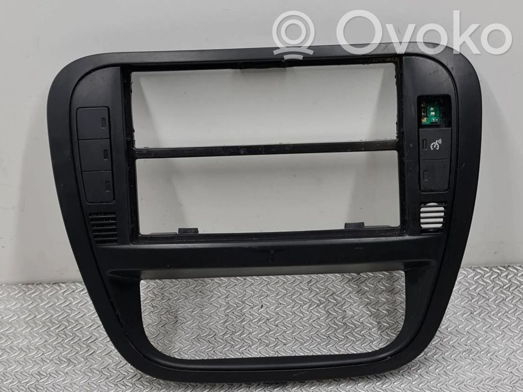 Citroen C3 Radio/GPS head unit trim 