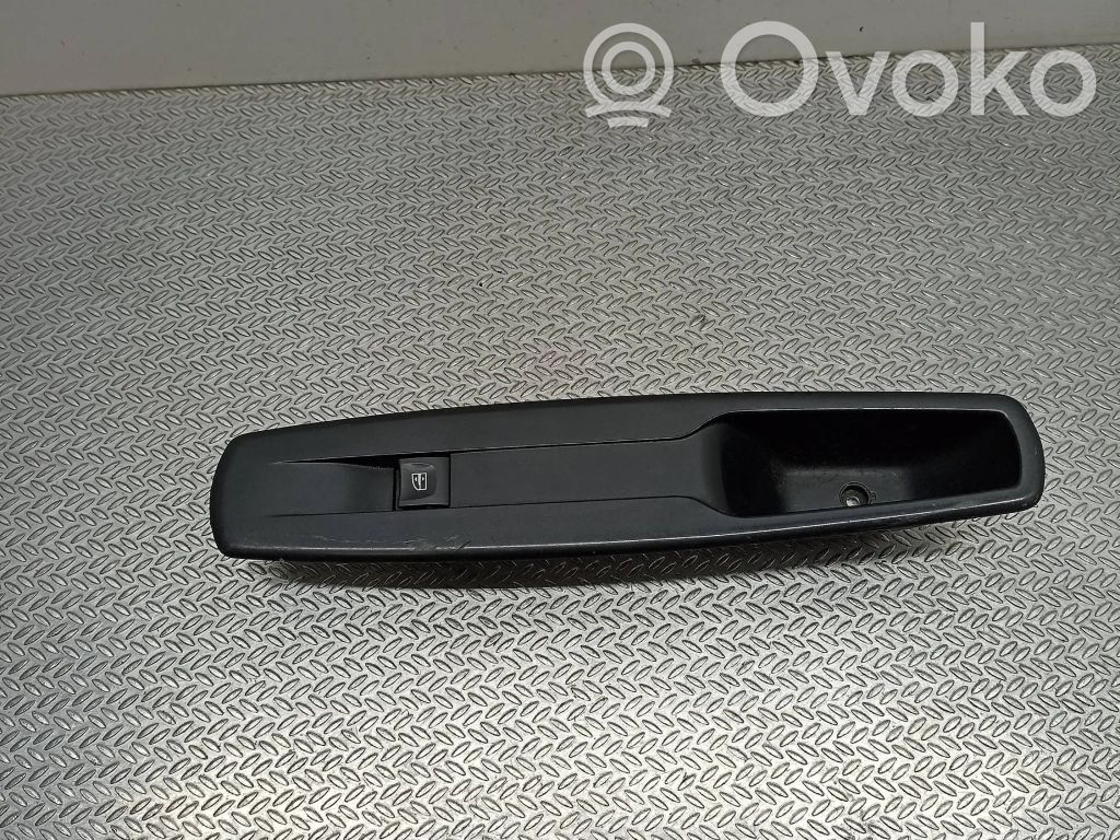 Electric window control switch   E30176