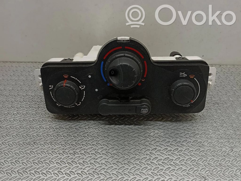 Renault Clio III Climate control unit 
