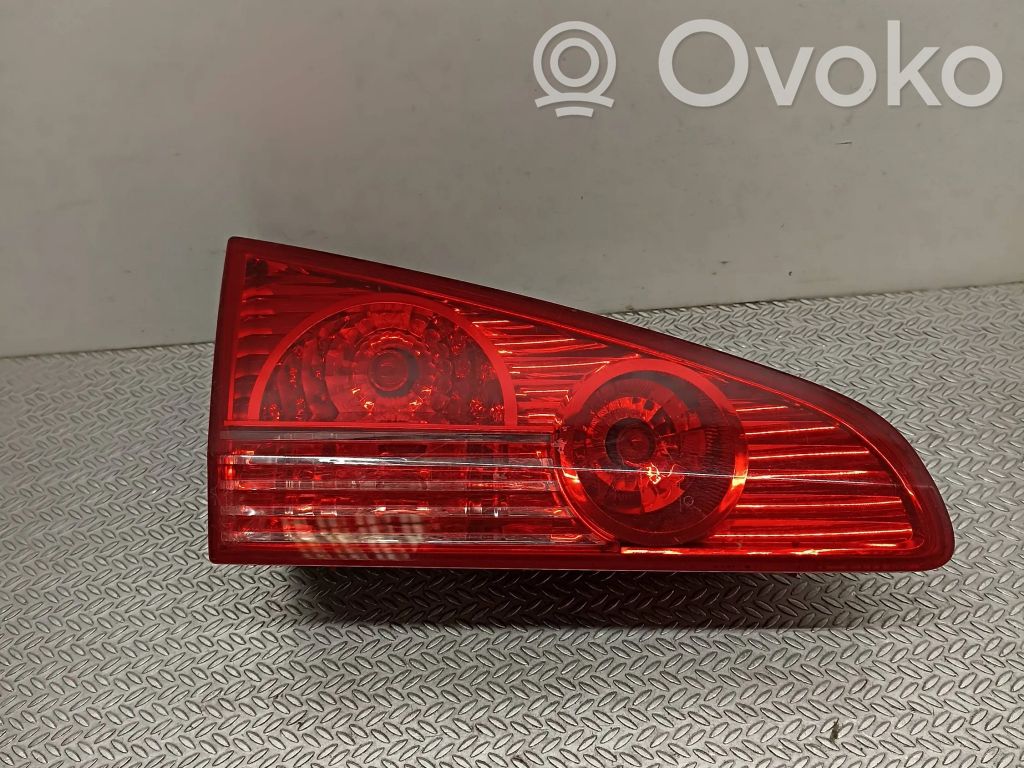 Peugeot 607 Takaluukun takavalot 