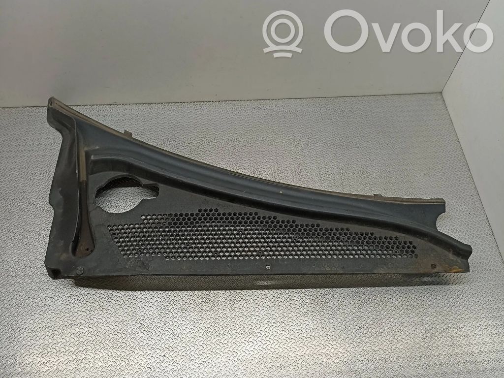 Chrysler PT Cruiser Wiper trim 