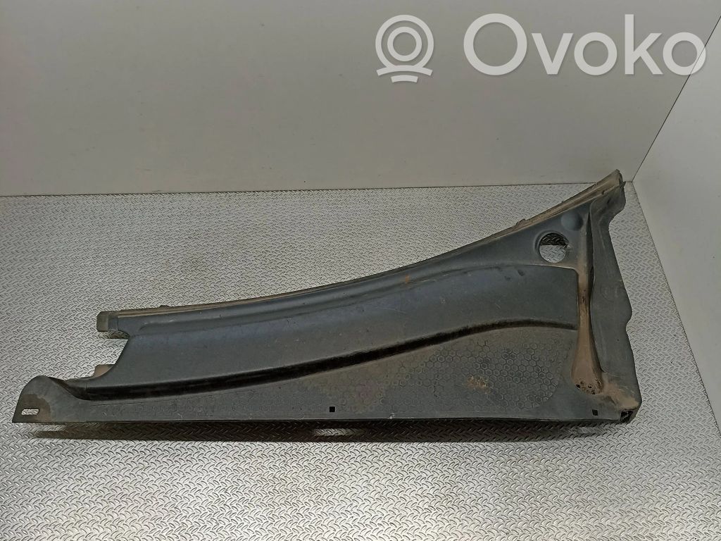 Chrysler PT Cruiser Wiper trim 