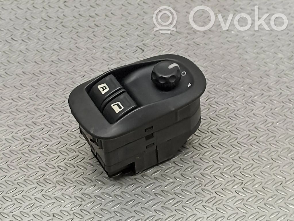 Electric window control switch   11989