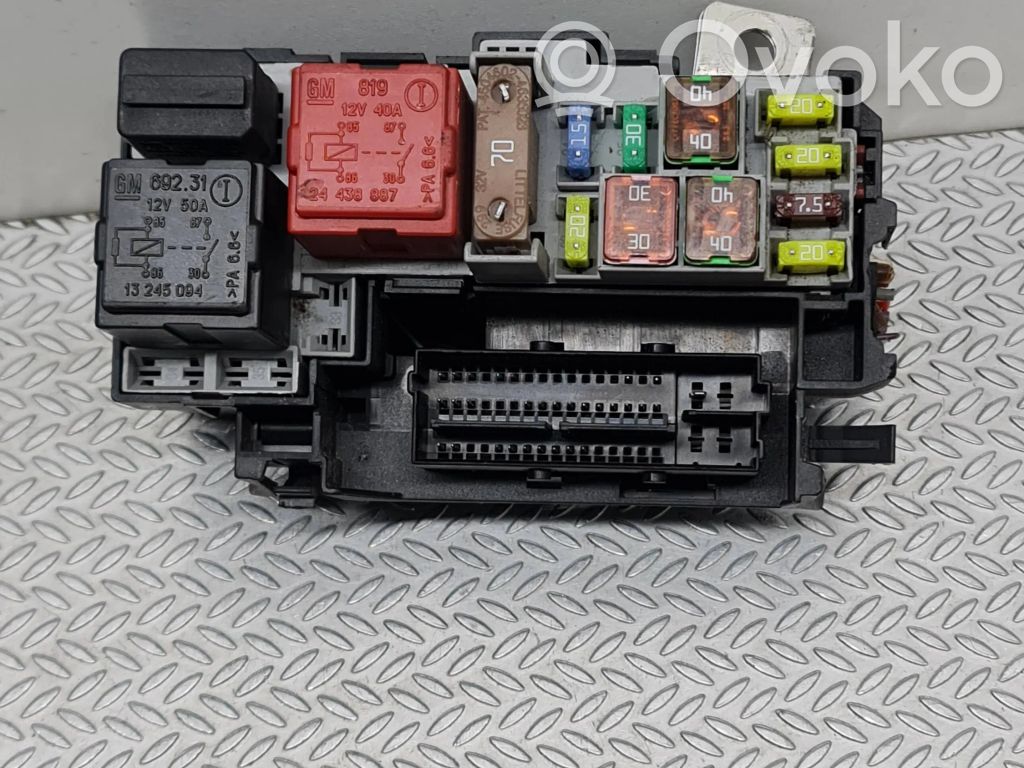 Opel Corsa D Fuse module 