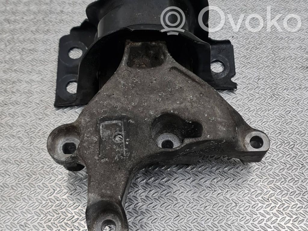 Renault Kangoo II Dzinēja spilvens 