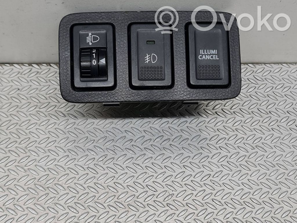 Suzuki Swift I A set of switches 