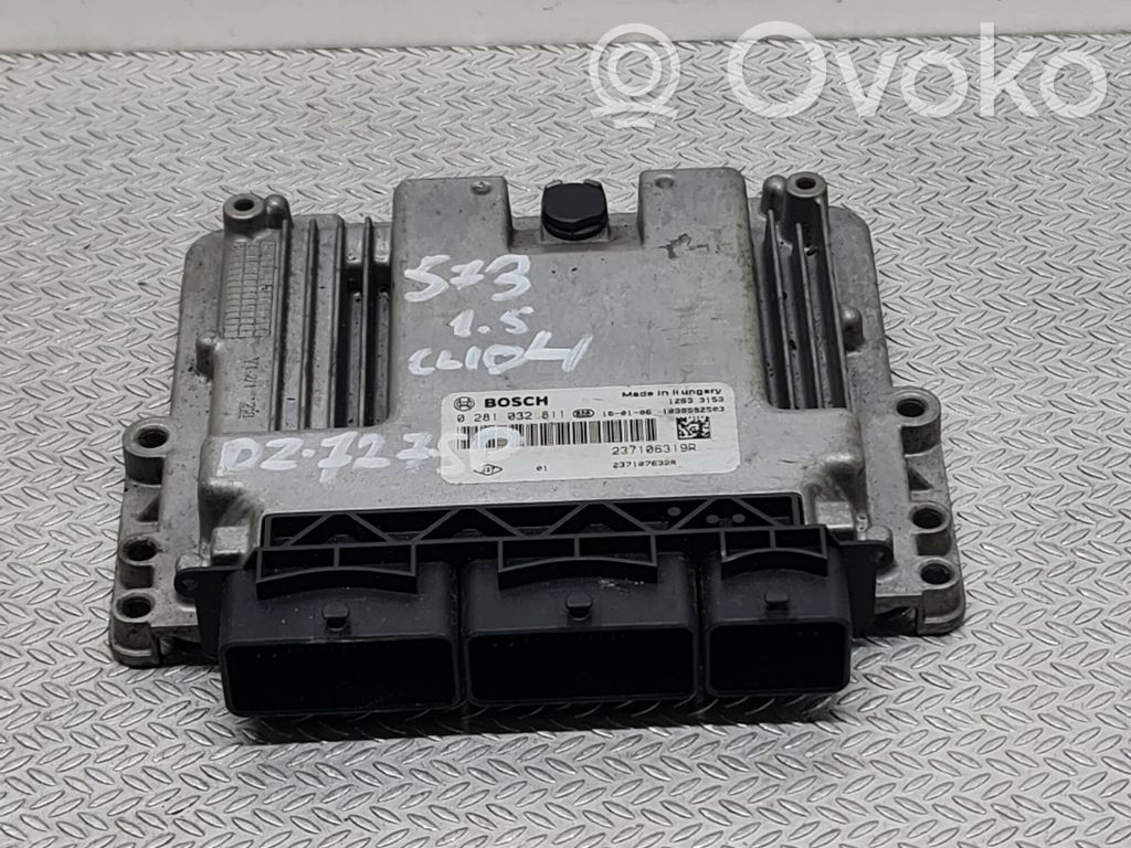 Renault Clio IV Engine control unit/module 