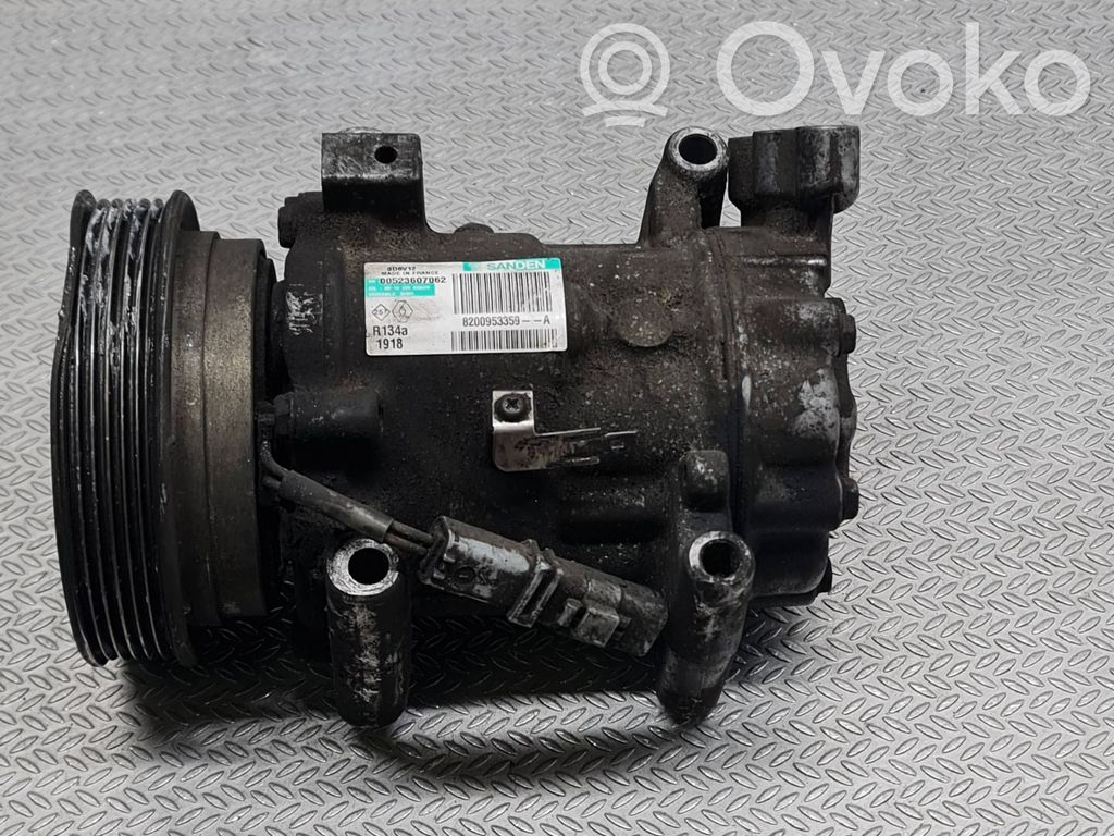 Renault Clio III Air conditioning (A/C) compressor (pump) 