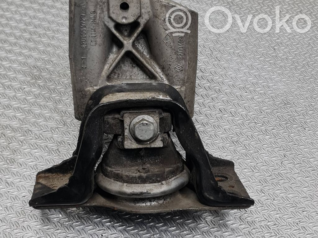 Renault Clio III Engine mount bracket 