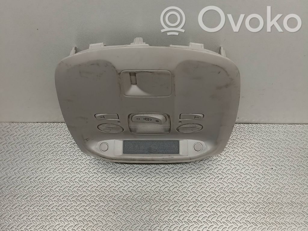 Toyota Proace Etuistuimen valo 